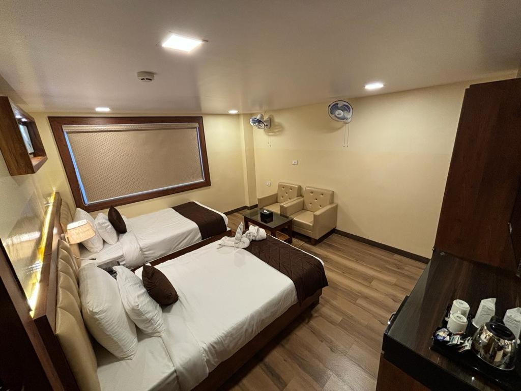 Hotel Golden Orbit Āsansol エクステリア 写真