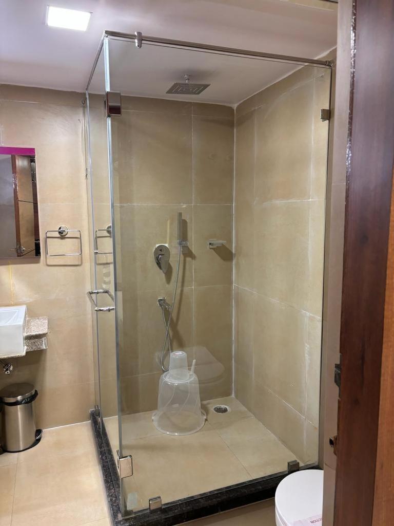 Hotel Golden Orbit Āsansol エクステリア 写真