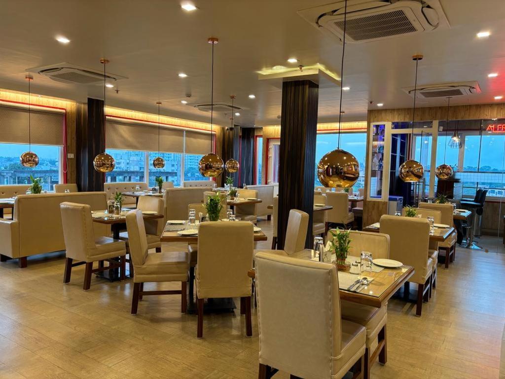 Hotel Golden Orbit Āsansol エクステリア 写真