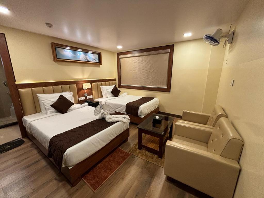 Hotel Golden Orbit Āsansol エクステリア 写真
